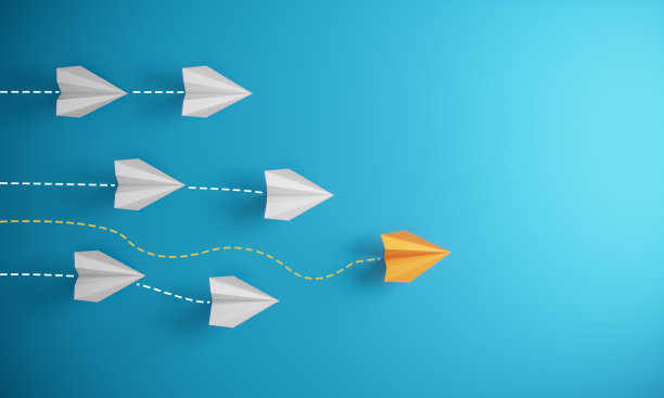 用纸飞机的领导概念图片下载
