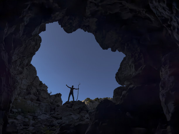 冒险家的探险计划和成功图片下载