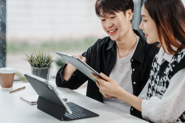 亚洲MBA学生研究资料论文项目，教育在线大学课程，认证学位课程，中英文课堂，实惠地区认证图片下载
