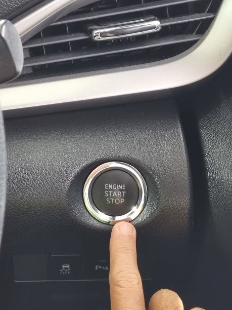 使用手指启动和关闭发动机的按钮功能，而不是使用点火钥匙。对于新车图片下载