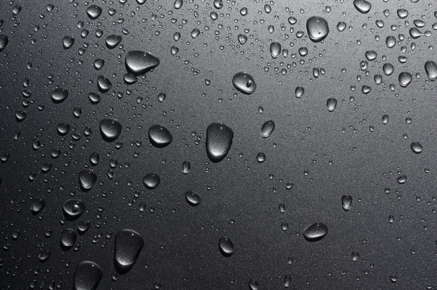水滴在金属表面图片下载