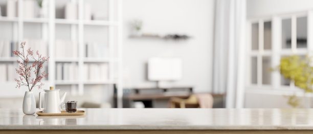 在桌面上复制空间，背景是模糊的现代白色家庭办公室。图片下载