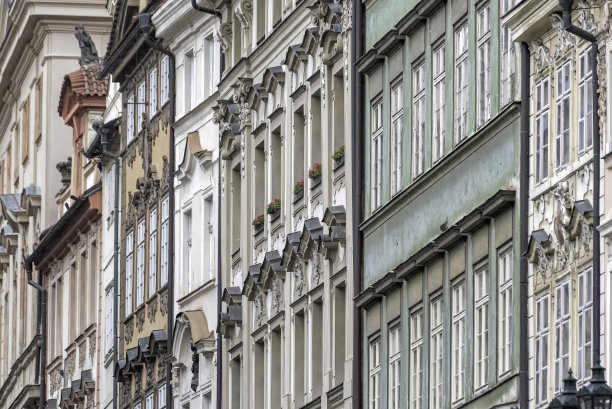 布拉格老城区的历史建筑图片下载