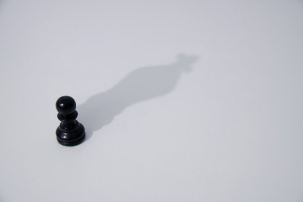 棋子想当国王图片下载