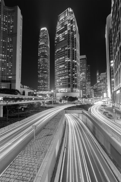 香港市区的摩天大楼和交通图片下载