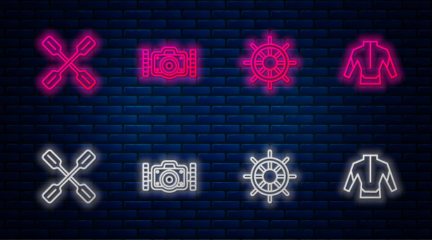 采购产品摄影相机，船舶方向盘，划桨和潜水服。砖墙上发光的霓虹灯图标。向量图片下载