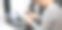 工作团队会议概念，业务使用笔记本电脑，智能手机和数字平板电脑与数字营销媒体在虚拟图标网络图办公室图片下载