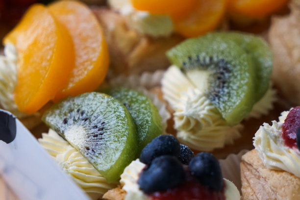 水果泡芙糕点图片下载