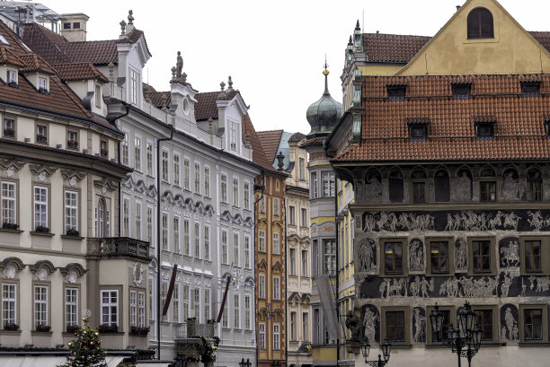 布拉格老城区的历史建筑图片下载