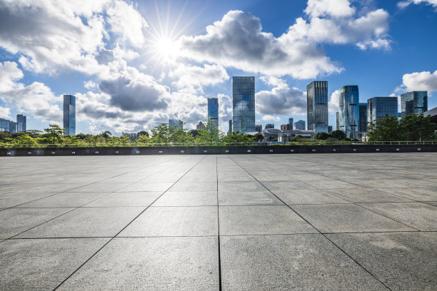 空地板和城市天际线背景图片下载