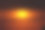 太阳在夕阳的天空和云彩的背景图片下载