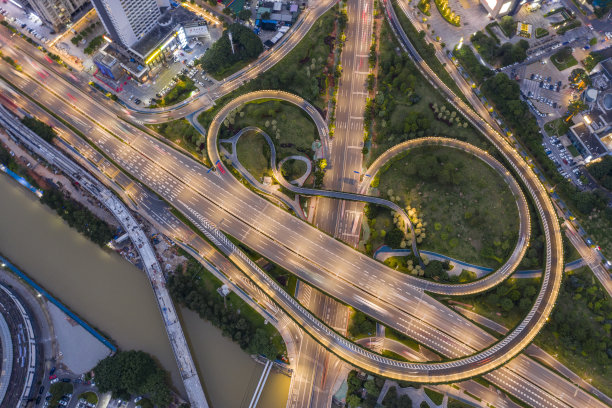 城市立交桥夜景航拍图片下载