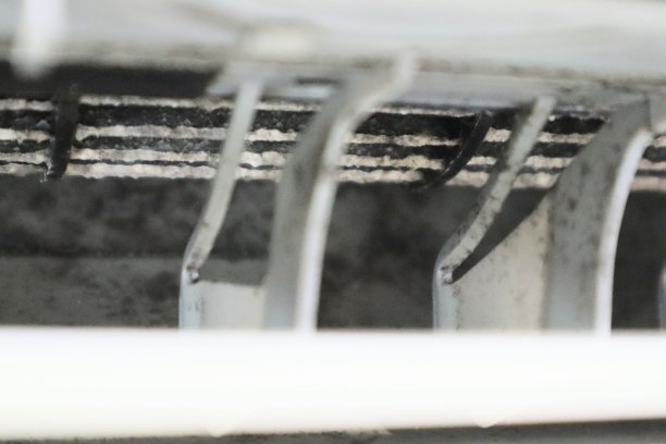 封闭肮脏的空调内部图片下载