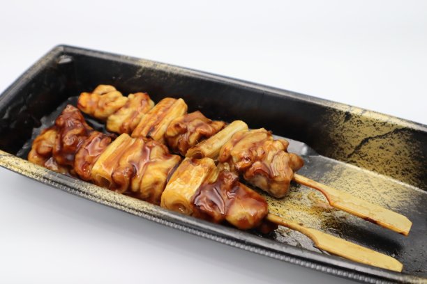 日本烤鸡肉串特写图片下载