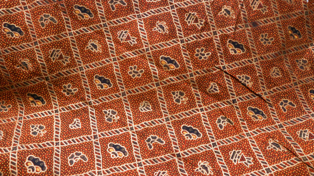 传统蜡染原产于印尼中爪哇的佩卡隆岸，带有优雅的经典图案图片下载