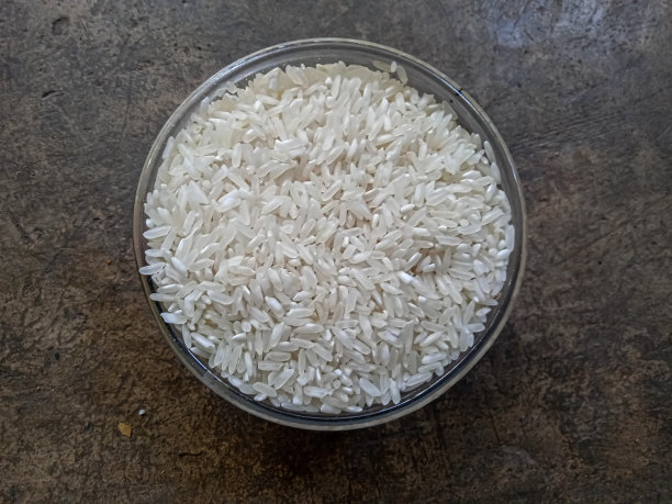 碗里米饭的俯视图照片图片下载