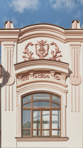 19世纪俄罗斯喀山老鞑靼定居点的窗口。图片下载