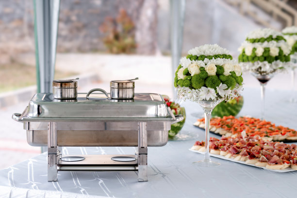 自助餐，宴席上有许多开胃菜图片下载