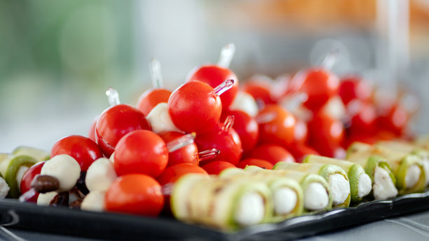 自助餐，宴席上有许多开胃菜图片下载