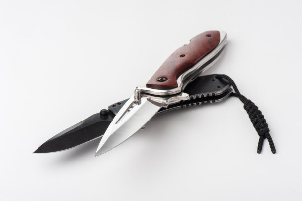 将折叠刀隔离在白色上图片下载