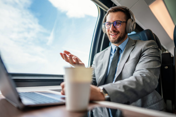 高铁旅行图片下载