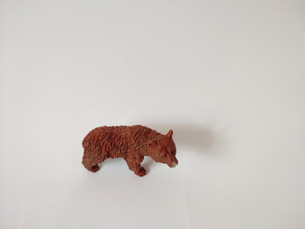 熊玩具孤立的白色背景图片下载