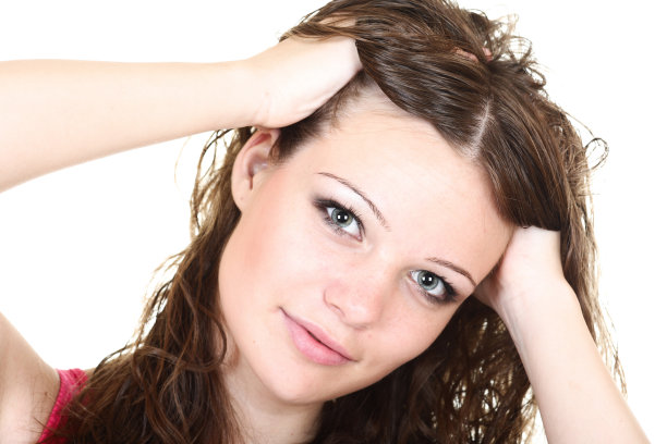 年轻的女孩图片下载