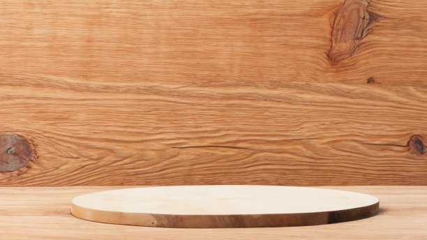 木质地板上的木质讲台图片下载