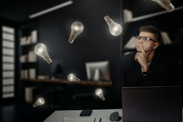 概念创意在工作过程中涌现。图片下载