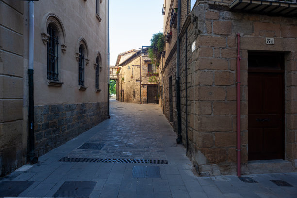 潘普洛纳的老街图片下载