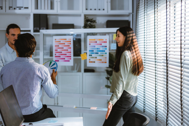 启动团队合作选择以用户为中心的产品设计，优化体验图片下载