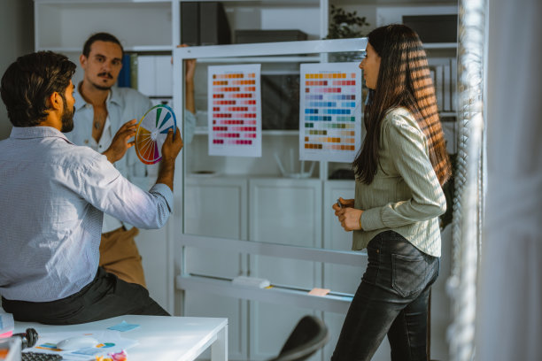 启动团队合作选择以用户为中心的产品设计，优化体验图片下载