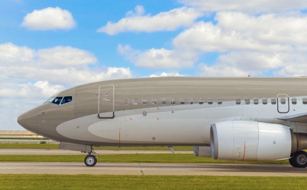 飞机的侧视图图片下载