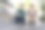 两名亚洲学生坐在大学里使用平板电脑和笔记本电脑的照片。图片下载