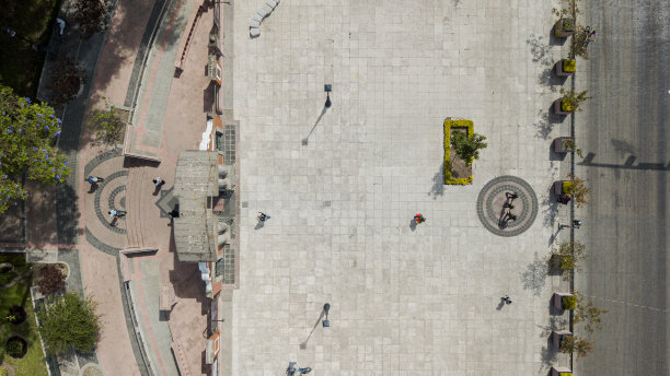 鸟瞰墨西哥克雷塔罗市的一个广场图片下载