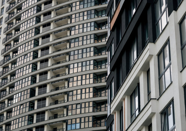 立面建筑和室外设施。图片下载