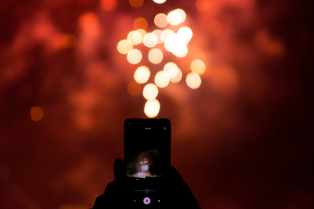 从手机上看到的烟花图片下载