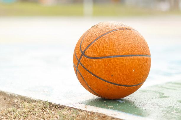 篮球赛结束时被孤立。图片下载