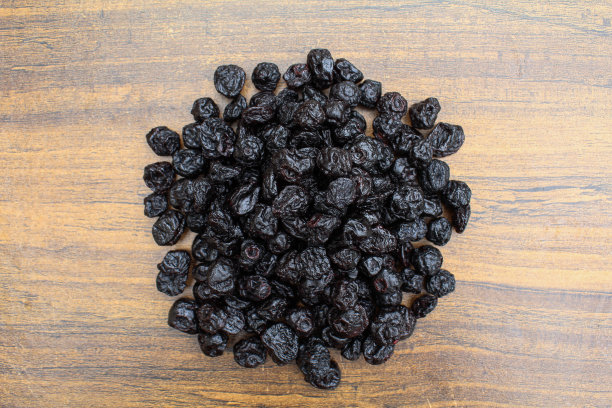 干蓝莓木制背景图片下载