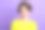 特写肖像照片漂亮可爱的女人迷人的女士悲伤不满的坏心情丰满的嘴唇孤立在紫罗兰色的背景图片下载