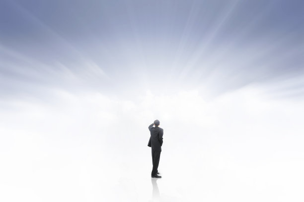 一个商人，展望未来，梦想跳跃和成功图片下载
