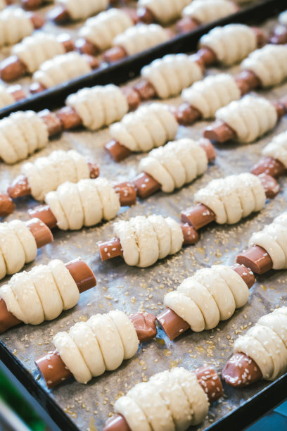 西西里传统食品在工业面包店中未烘烤的产品图片下载