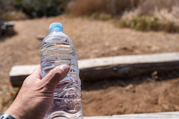 有一个塑料瓶图片下载