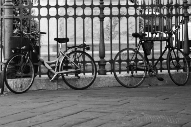 意大利的旧自行车图片下载