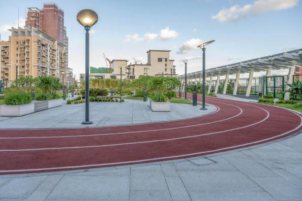 现代城市的休闲和体育场所图片下载