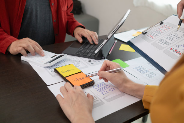 UI UX网页设计师团队共同开发移动响应式网站与UI UX前端设计师预览，UI UX网页开发思路，前端设计师。应用程序开发图片下载