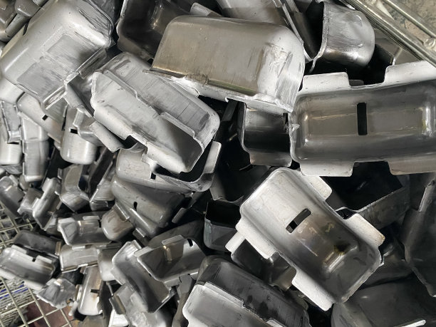 汽车用钣金模具图片下载