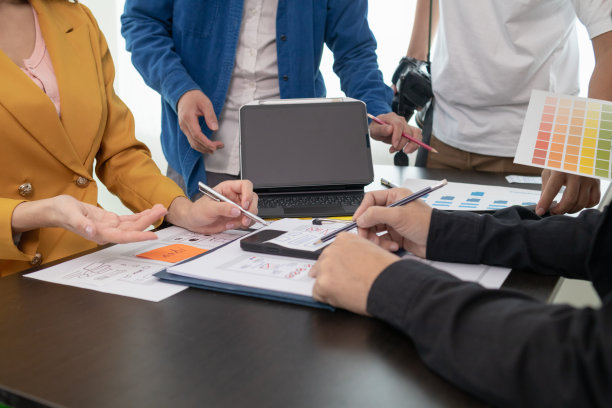 UI UX网页设计师团队共同开发移动响应式网站与UI UX前端设计师预览，UI UX网页开发思路，前端设计师。应用程序开发图片下载