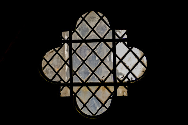 巴黎圣母院教堂大教堂的细节，图片描绘了美丽的巴黎大都会全景图片下载