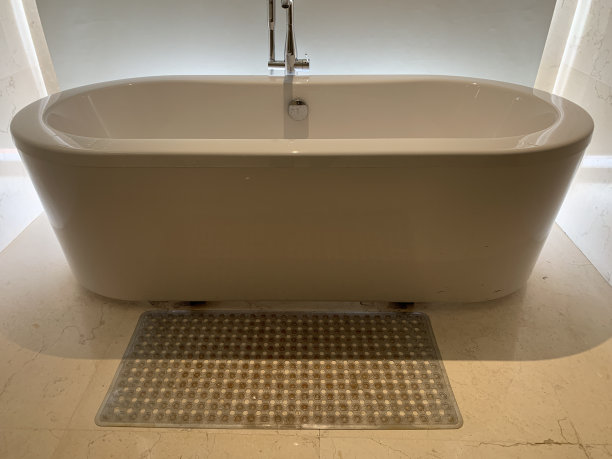 白色浴缸的特写照片图片下载